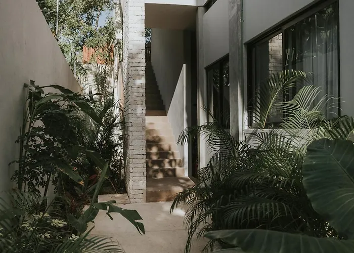 Mudra Tulum